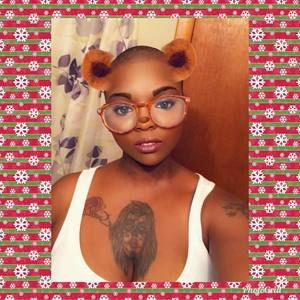 Meet your Posher, Camria